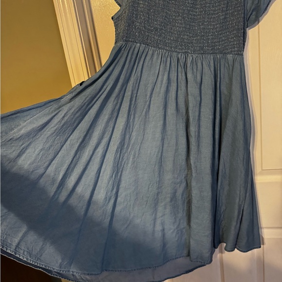 EUC Torrid Shirred Chambray Dress - Picture 3 of 6